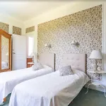 Holiday home Manoir Romantique 8 Mn Du Et 2 De Paris *