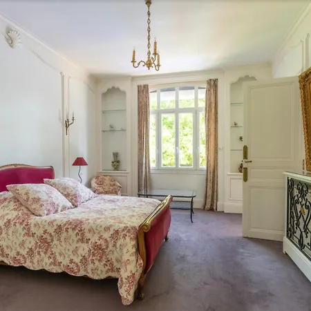 Casa de Férias Manoir Romantique 8 Mn Du Et 2 De Paris Montier-en-Der